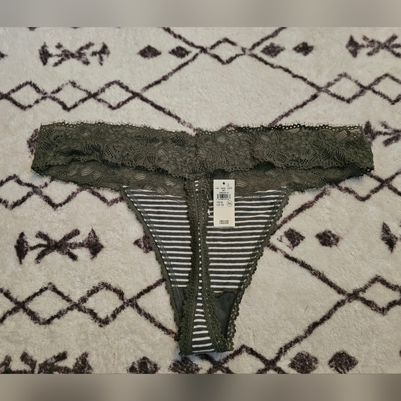 Aeri Superchill Cotton Eyelash Lace Thong Underwear - Picture 5 of 5